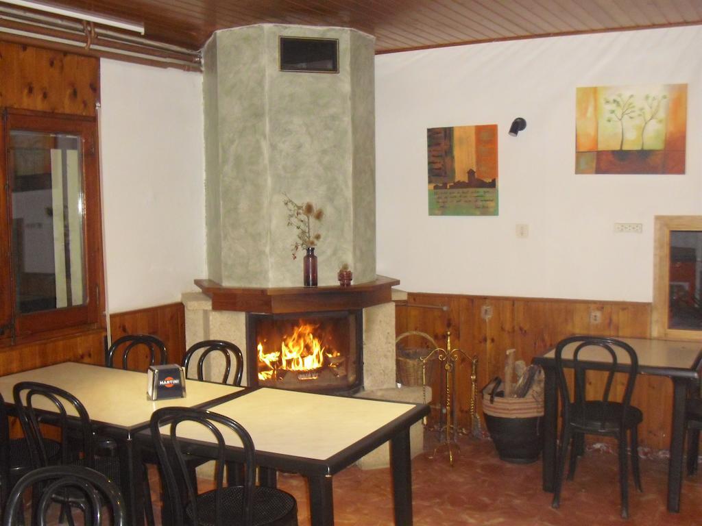 Hotel Fonda Domingo Lles Exterior foto